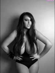 Leanne Crow In Black and White - Set 1 - Noir big tits!